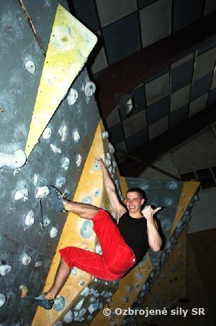 MAJSTROVSTVÁ OZBROJENÝCH SÍL SR V BOULDERINGU