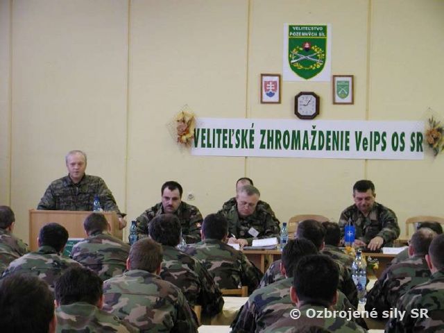 FUNKCIONÁRI POZEMNÝCH SÍL V MICHALOVCIACH