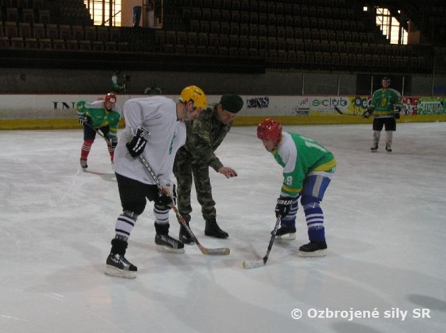 Vojaci 1. mechanizovanej brigády bojovali na ľade