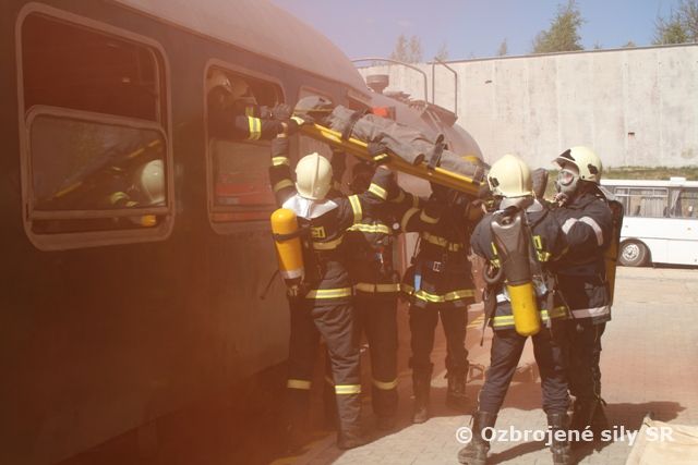 PRVÁ PRÍPRAVA HASIČOV NA MISIU