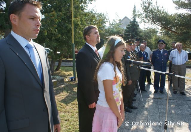 Pietny akt kladenia vencov pri príležitosti 65.výročia SNP