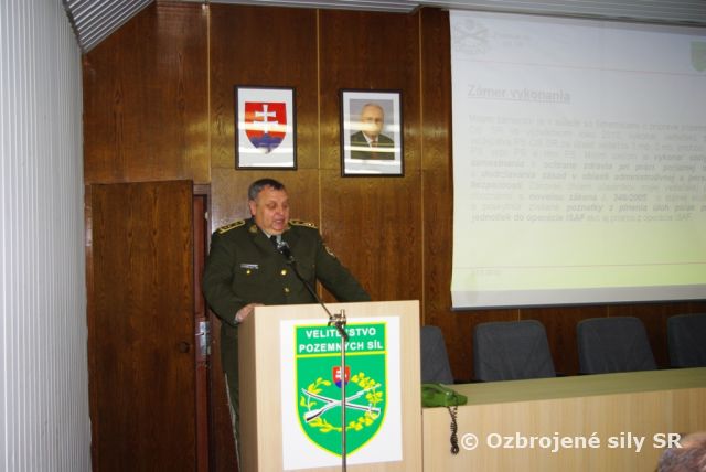 Veliteľská príprava príslušníkov pozemných síl