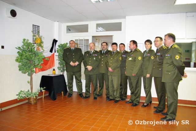 Na veliteľstve pozemných síl OS SR si uctili pamiatku leteckého nešťastia poľského špeciálu