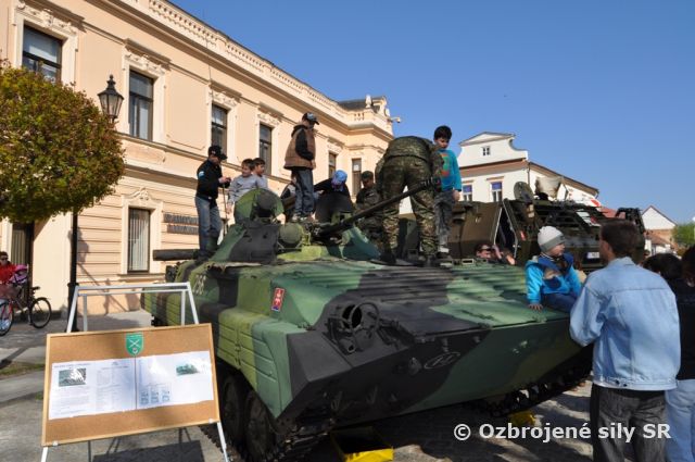 Deň s ozbrojenými silami a zbormi Slovenskej republiky v Skalici