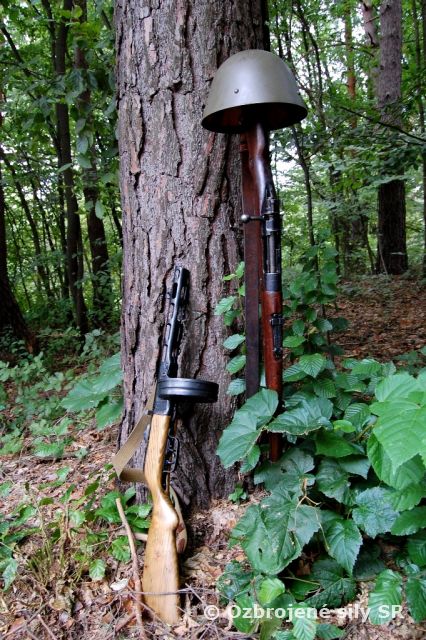 Zmiešané krídlo Sliač si pripomína 66. výročie SNP a Deň Ústavy SR