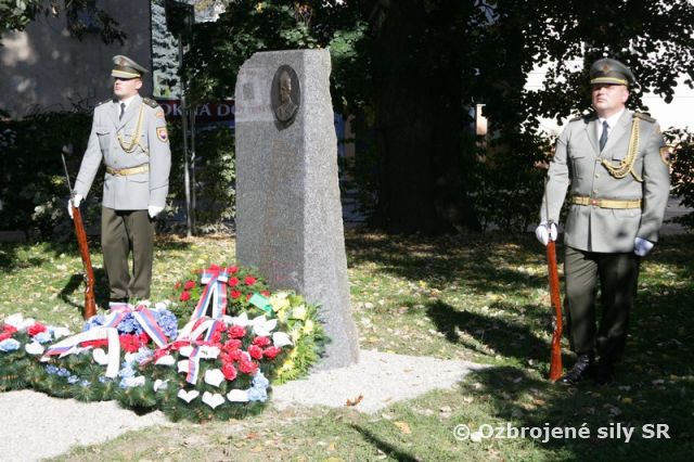 Odhalenie pamätníka PTP v Žiline