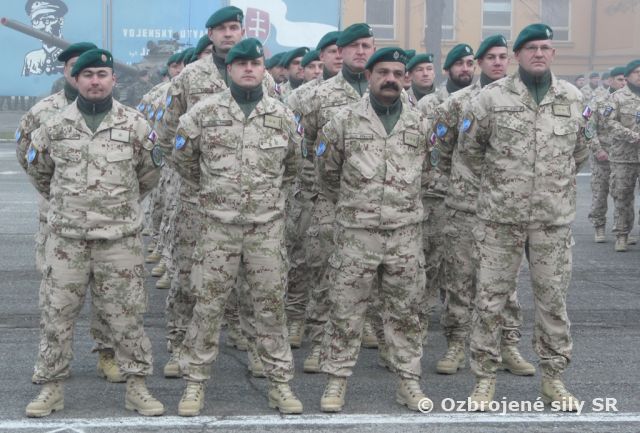 Slávnostná rozlúčka s príslušníkmi OS SR