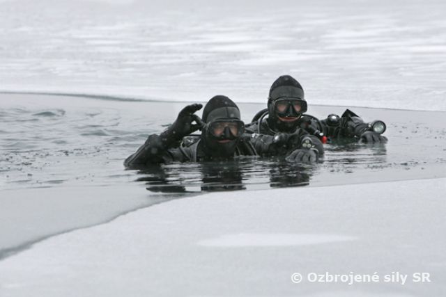 Potápanie pod ľadom