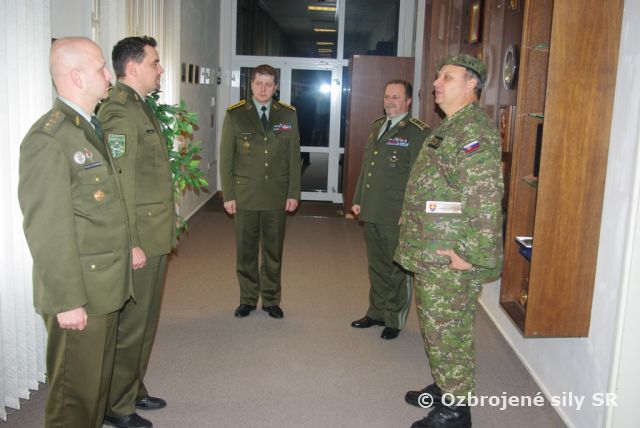 Zástupca náčelníka Generálneho štábu odovzdal pamätné listy