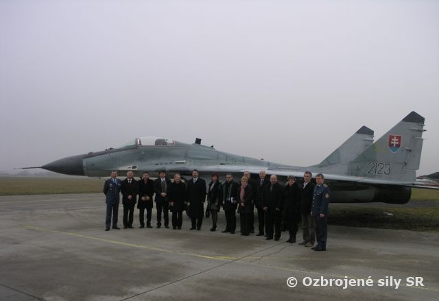 Návšteva primátorov a starostov Banskobystrického kraja v zk Sliač