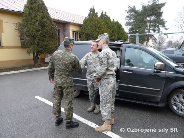 Pracovná návšteva predstaviteľov Úradu pridelencov obrany USA u shdo.