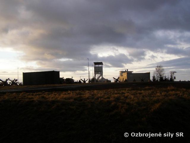 Ukončenie výcviku strážnych jednotiek ISAF