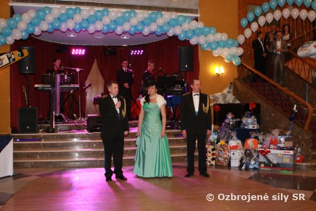 17. Letecký ples zmiešaného krídla Sliač