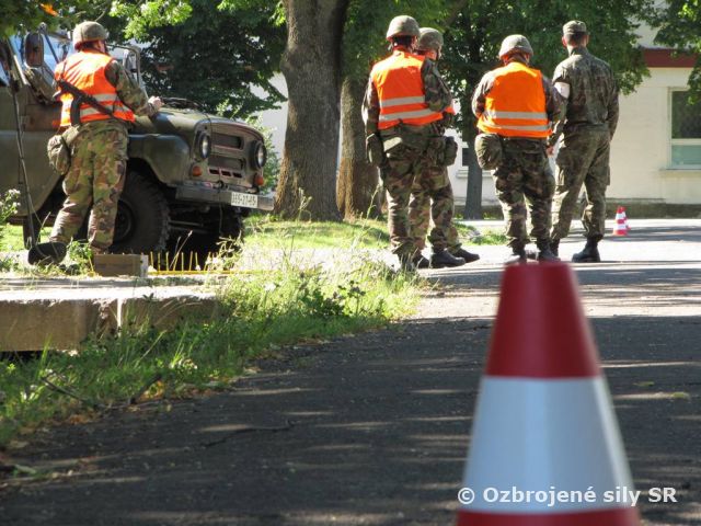 Taktické cvičenie s bojovou streľbou u roty bojovej podpory 21. zmiešaného mechanizovaného práporu Trebišov