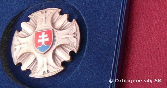 Slávnostný nástup shdo pri príležitosti  výročí  SNP a prijatia Ústavy SR