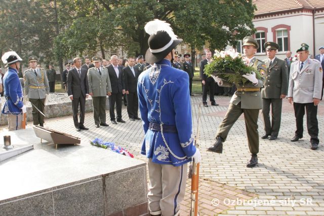 Deň Ozbrojených síl SR ako odkaz a výzva