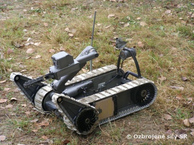 Zdokonaľovací výcvik špecialistov NC EOD v Seredi