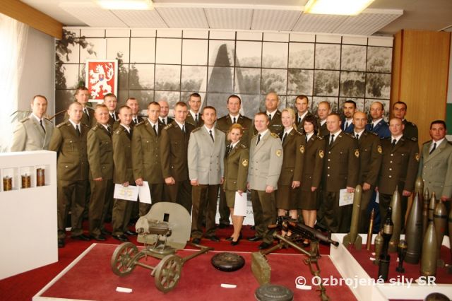 Vyradenie absolventov Vstupného poddôstojníckeho kurzu OR - 5