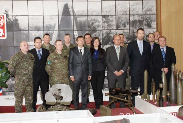 Návšteva ministra obrany SR v Prápore výcviku Martin