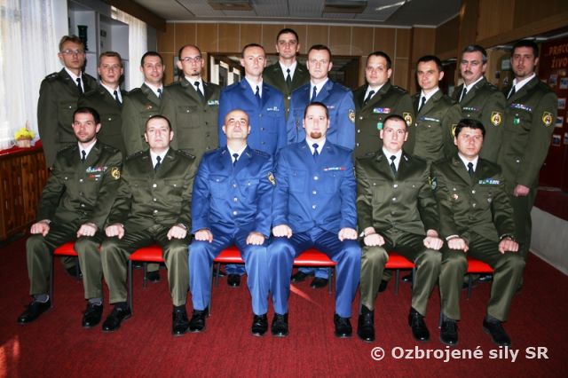 Vyradenie kurzu veliacich poddôstojníkov rôt