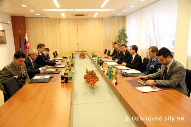 Hlavný veliteľ Spojeneckého veliteľstva pre transformáciu navštívil Slovensko