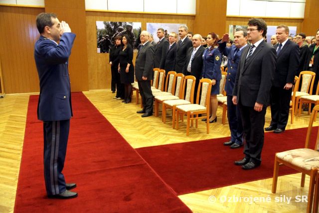 Slávnostné zhromaždenie na ministerstve obrany