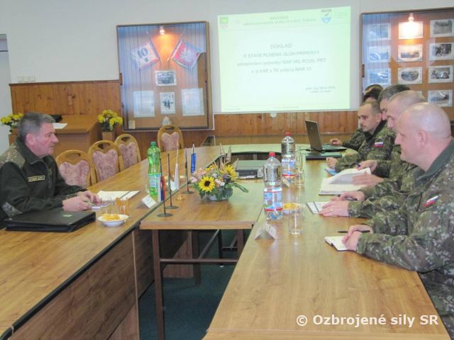 Návšteva veliteľa pozemných síl u 21. zmpr Trebišov