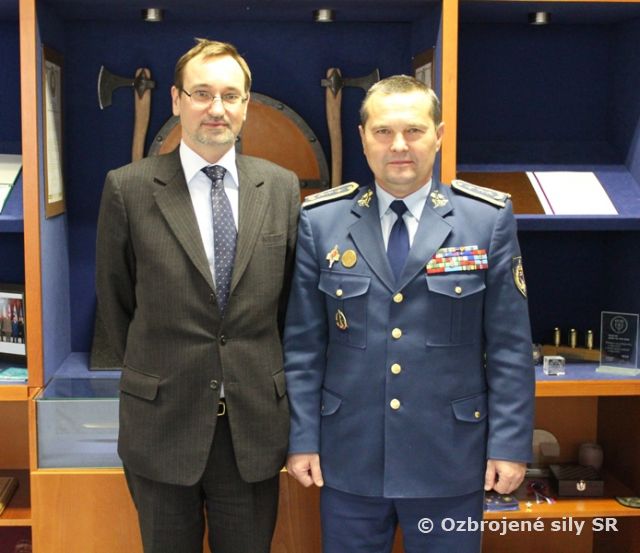 Náčelník Generálneho štábu OS SR sa stretol s veľvyslancom ČR