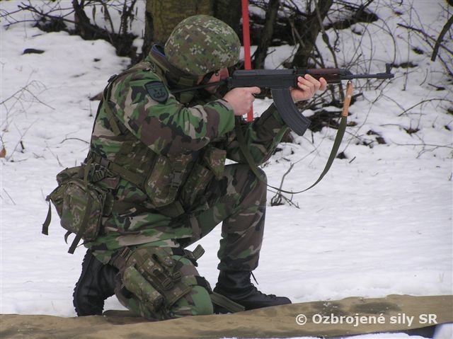 Zdokonaľujú sa aj príslušníci veliteľstva a štábu brigády