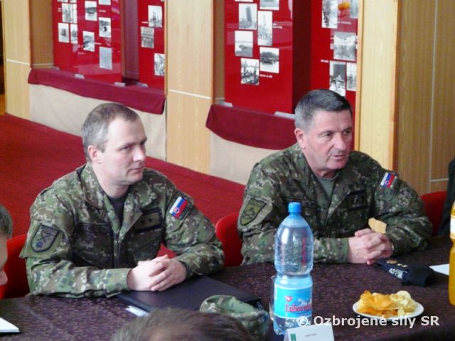 Návšteva veliteľa pozemných síl Ozbrojených síl SR v Prápore výcviku