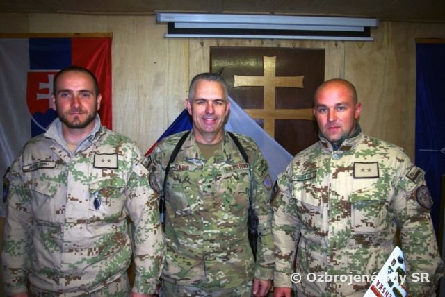 Veliteľ základne KAF poďakoval Slovákom za splnenie úlohy