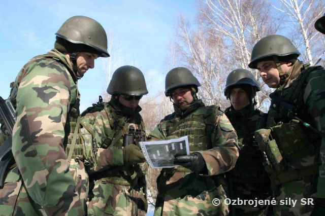 Pripravujú pozorovateľov pre tri kontinenty