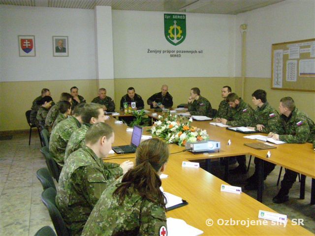 Náčelník Generálneho štábu  na návšteve ženistov v Seredi	