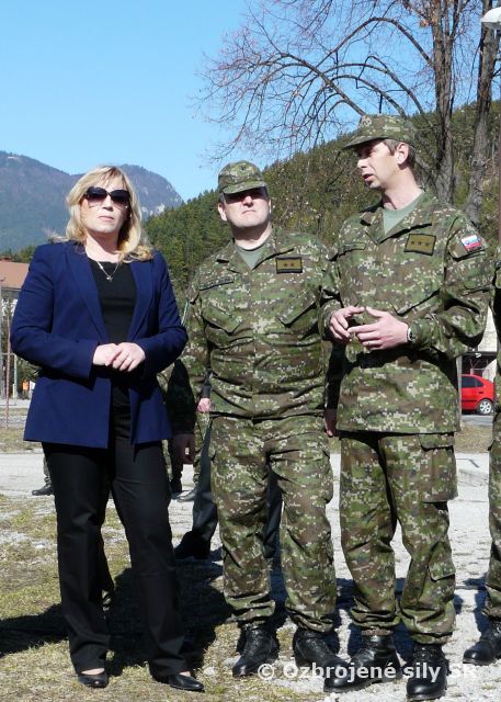 Základňu mobilných KIS navštívila premierka SR