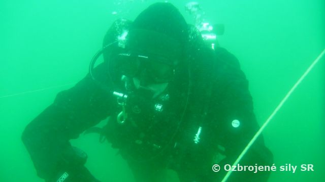 Výcvik potápača špecialistu