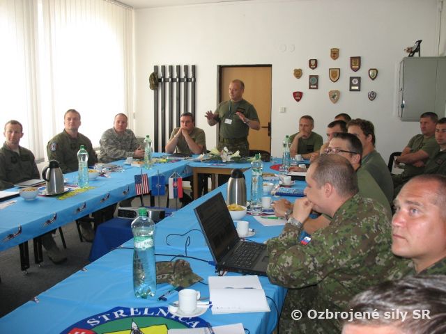 Plánovacia konferencia na pôde dopravného krídla