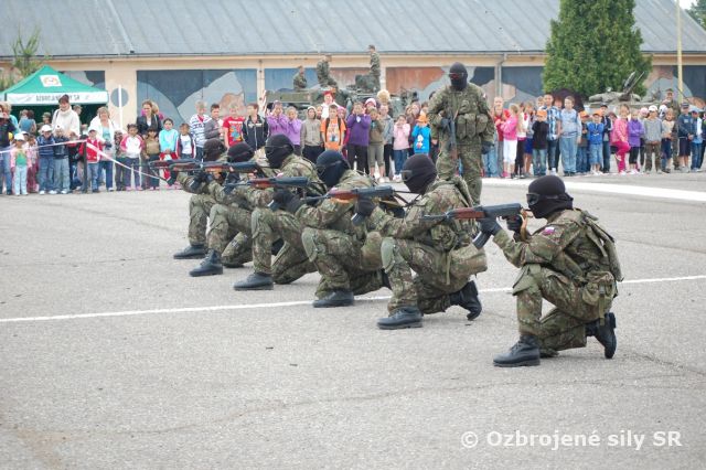 Na Deň detí sme otvorili kasárne