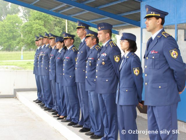 Nástup príslušníkov Vrtuľníkového krídla generálplukovníka Jána Ambruša v Prešove