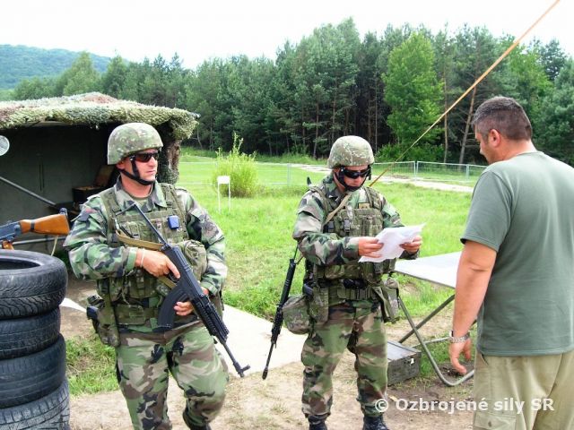 Výcvik strážnej jednotky KAF
