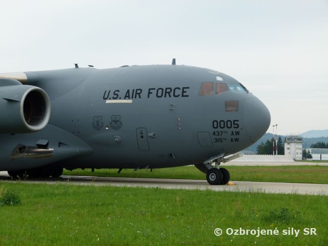Globemaster na Leteckej základni Sliač