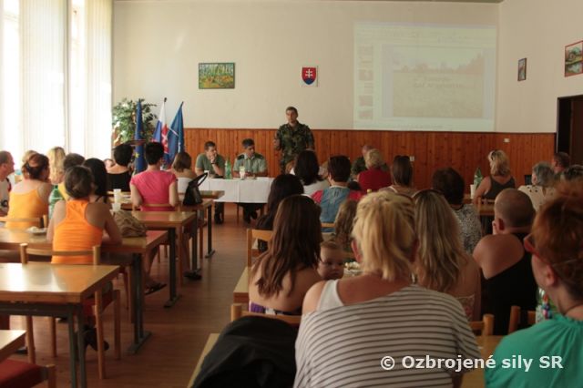 Stretnutie veliteľa s rodinami profesionálnych vojakov plniacich úlohy v operácii ISAF Afganistan