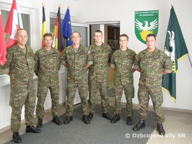 Slávnostný nástup na mierovú misiu 