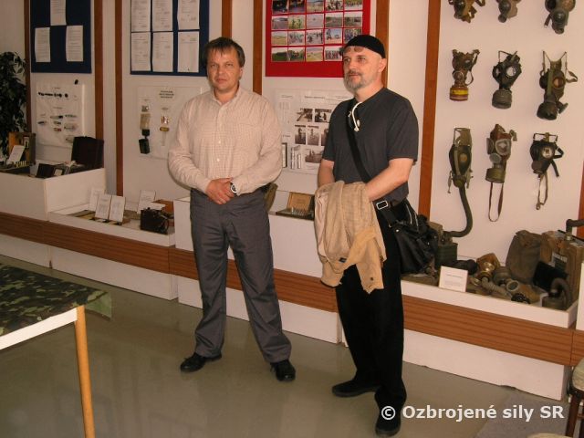 Vysokouznávaný odborník na návšteve práporu rchbo