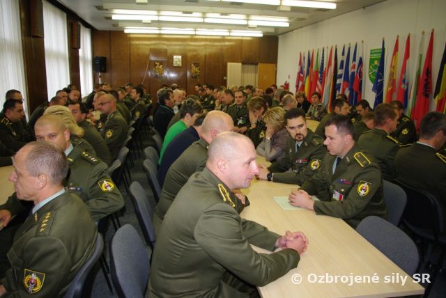 Slávnostné zhromaždenie príslušníkov veliteľstva pozemných síl