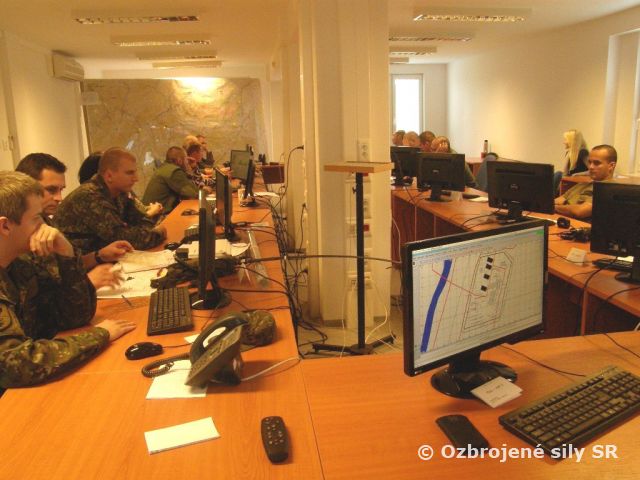 Jednotky prešovskej brigády vykonávajú stabilizačnú operáciu v rámci komplexného štábneho nácviku
