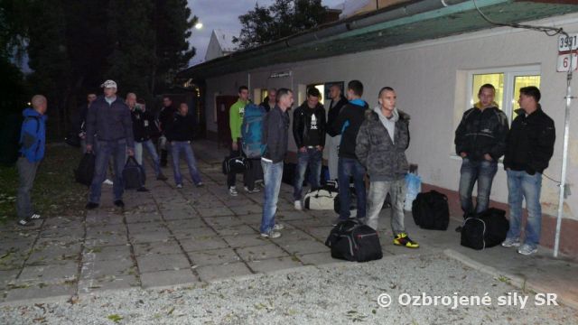 Posilnenie radov profesionálnych vojakov v Prápore výcviku Martin