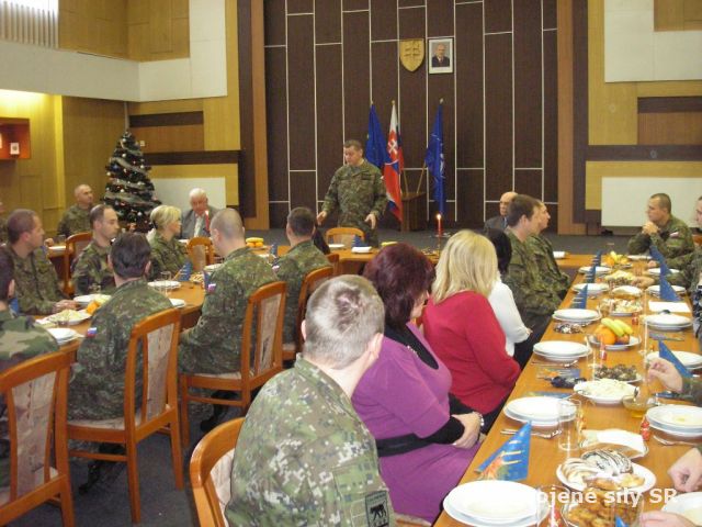 Predvianočná atmosféra na veliteľstve prešovskej brigády