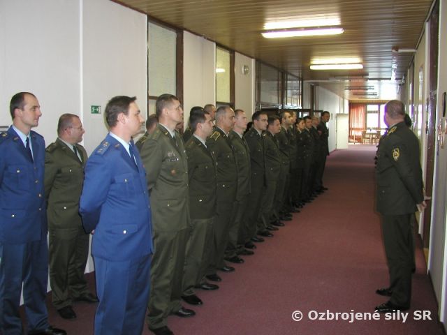 Slávnostný nástup Veliteľstva posádky Bratislava