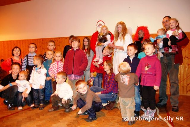  Mikuláš u delostrelcov 