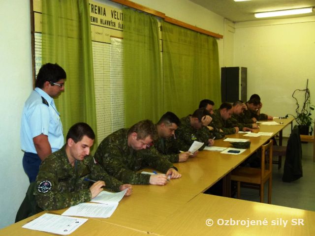Triedne skúšky sliačskych leteckých špecialistov 